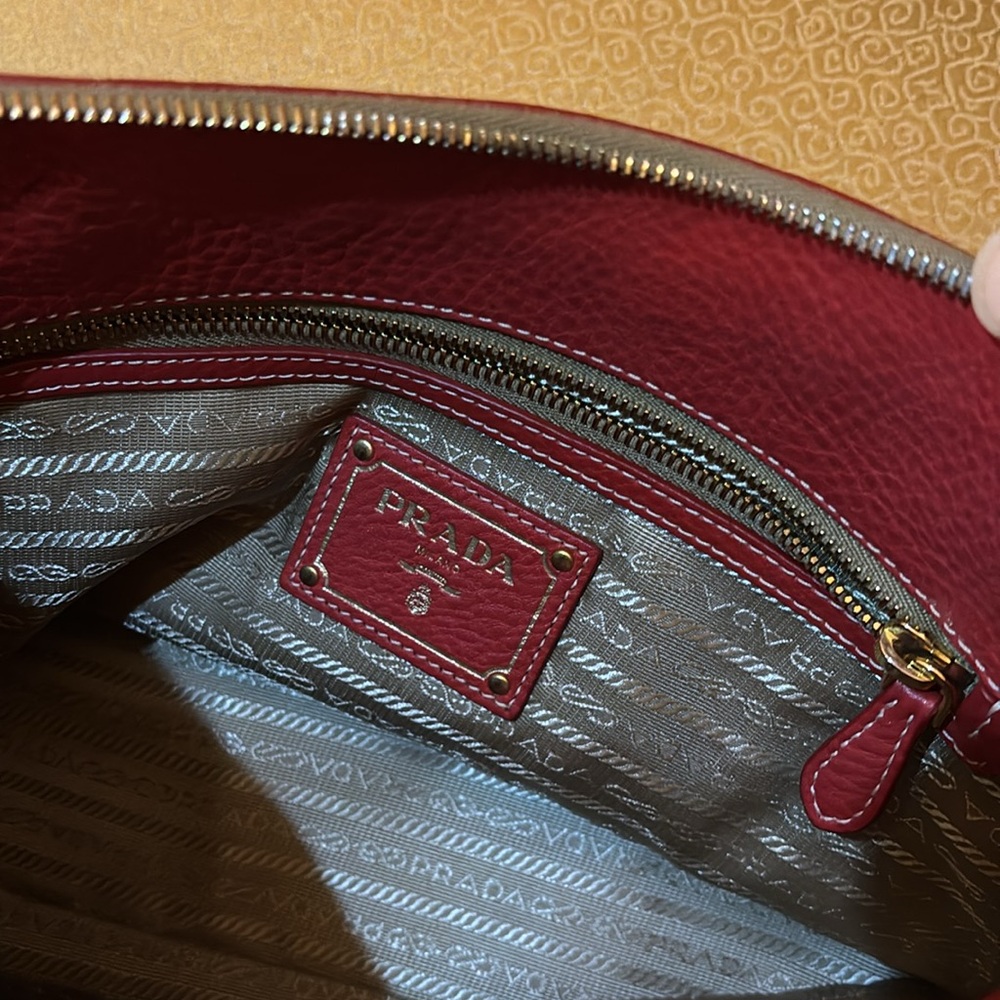 Prada Red Vitello Daino Sacca 2 Manici Tote - Picture 10 of 10